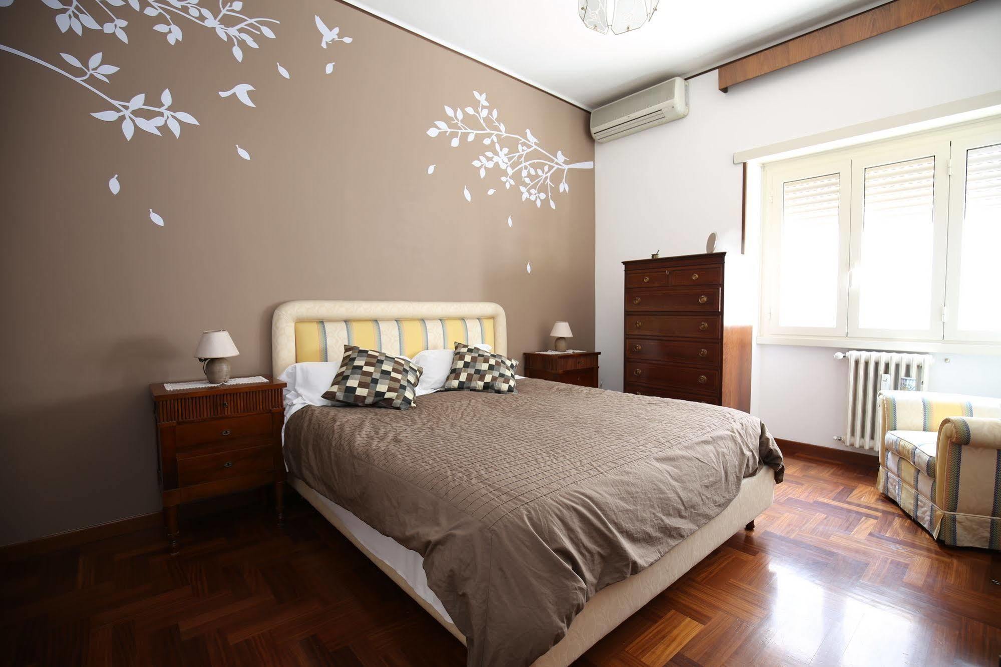 Anastasio II Bed & Breakfast โรม ภายนอก รูปภาพ