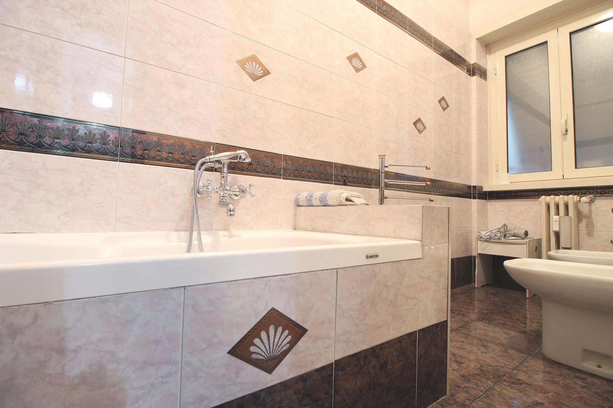 Anastasio II Bed & Breakfast โรม ภายนอก รูปภาพ