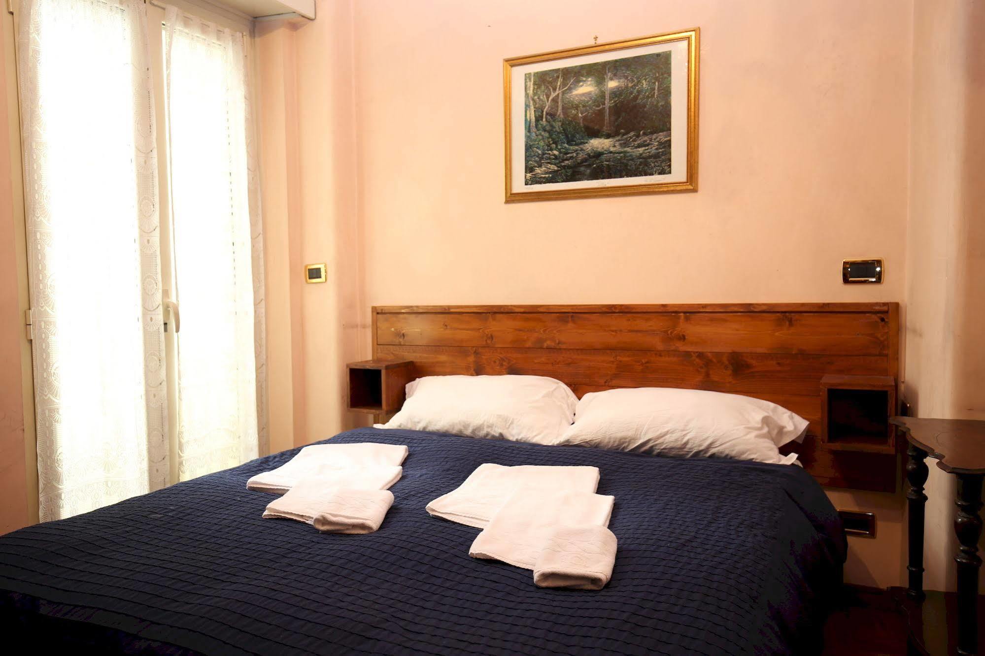 Anastasio II Bed & Breakfast โรม ภายนอก รูปภาพ