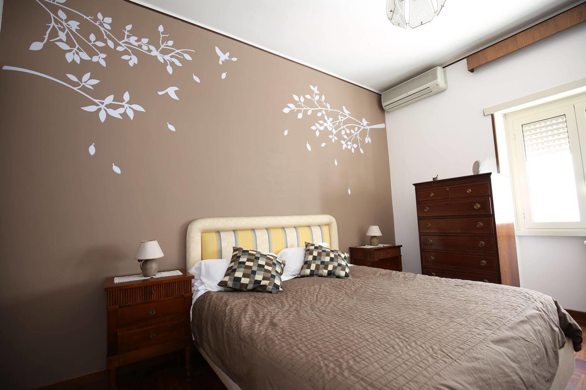 Anastasio II Bed & Breakfast โรม ภายนอก รูปภาพ