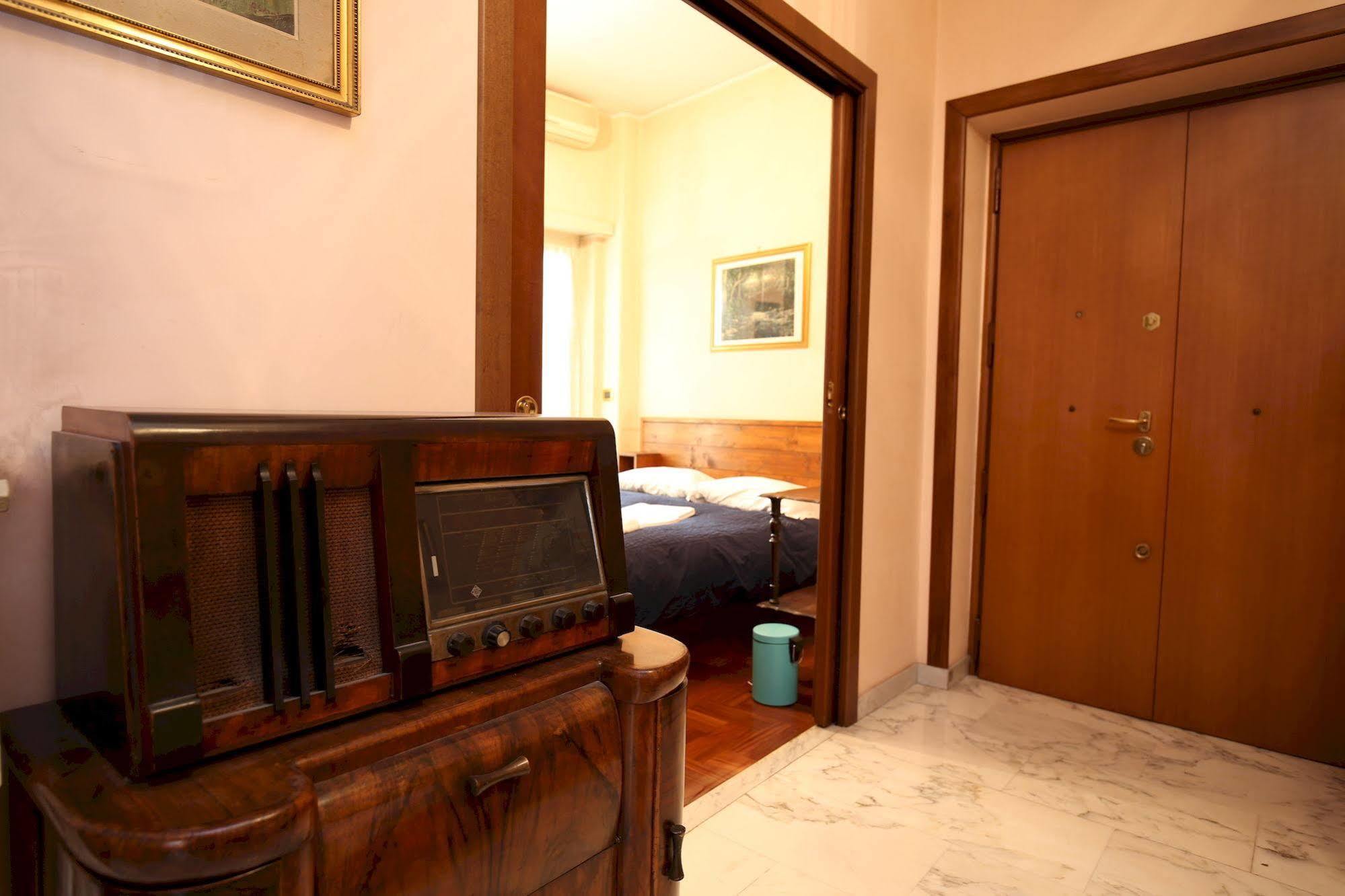 Anastasio II Bed & Breakfast โรม ภายนอก รูปภาพ